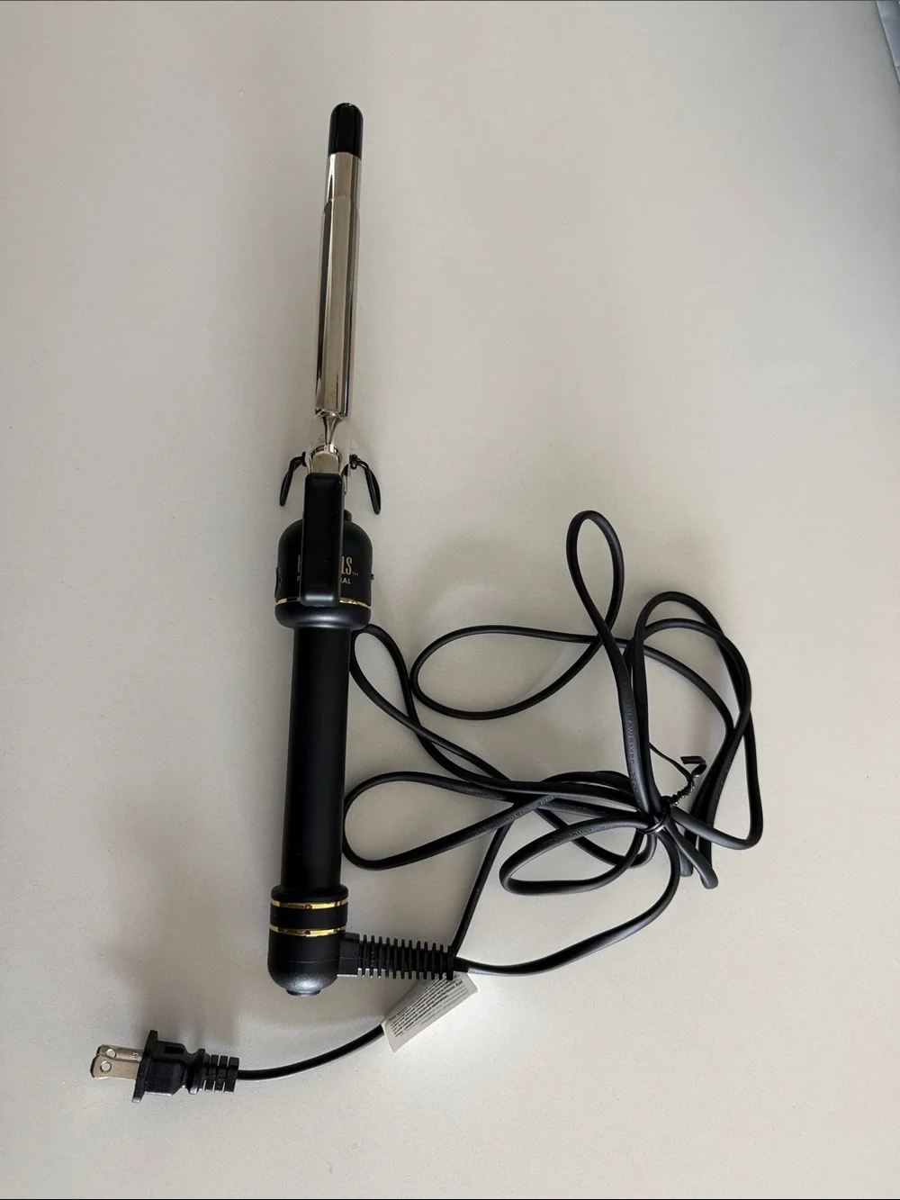 Hot Tools 24K Gold-Tip Black Curling Iron 5/8” extended barrel never used
